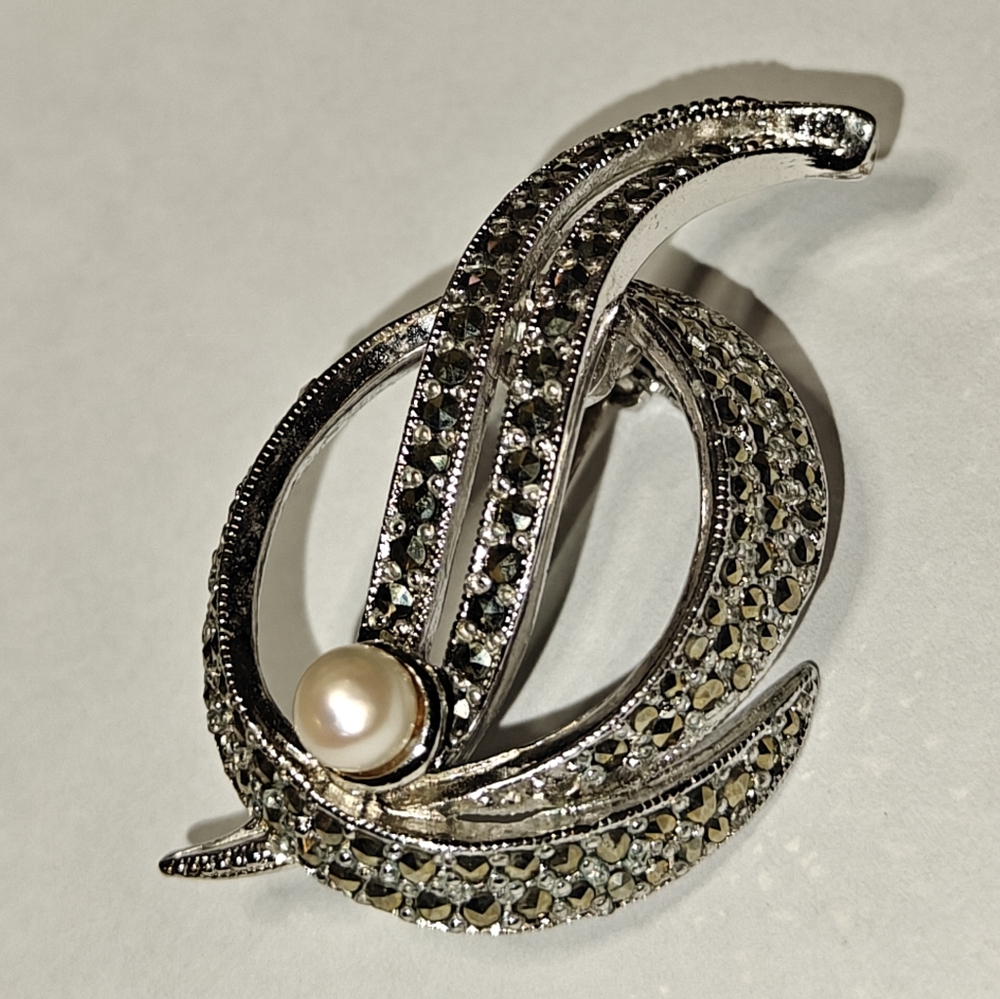 Vintage Art Deco Style Signed SPHINX Marchasite Brooch